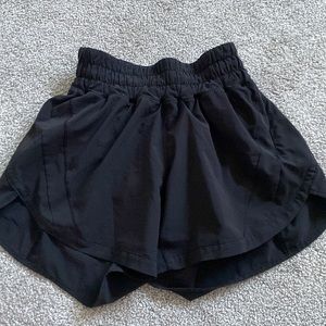Hotty hot Highrise 4 inch black Lululemon shorts
